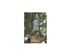 Socha Panny Márie na stĺpe